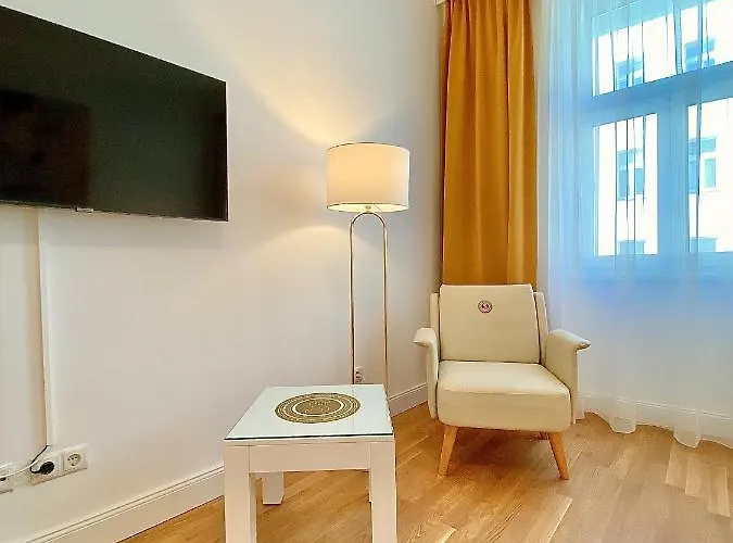 Steiner Residences Reumannplatz * 维也纳
