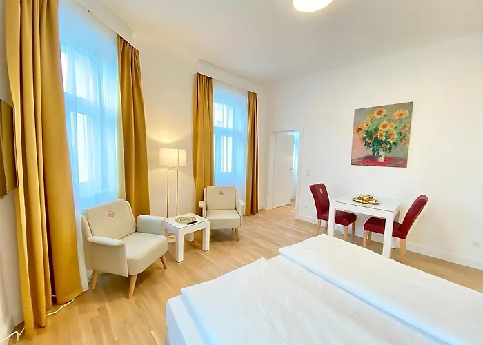 Steiner Residences Reumannplatz *