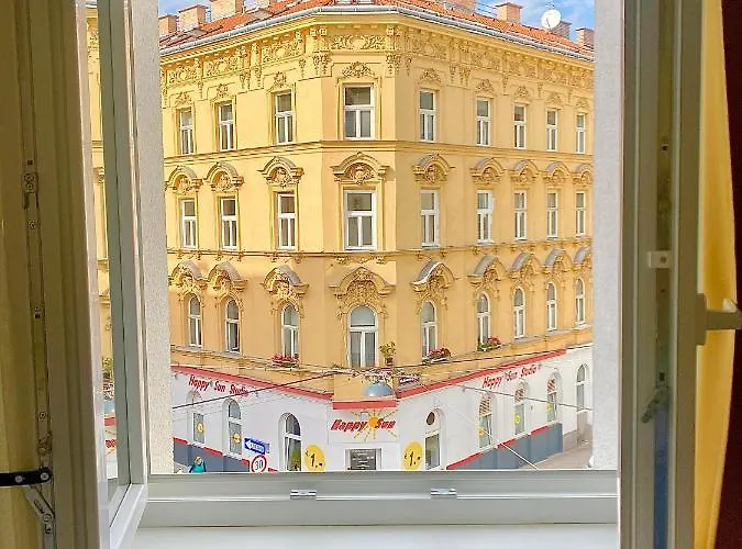 Steiner Residences Reumannplatz
