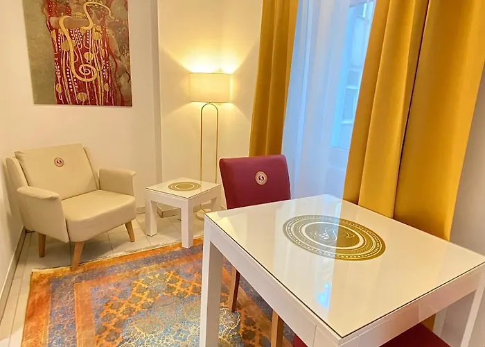 Steiner Residences Reumannplatz *