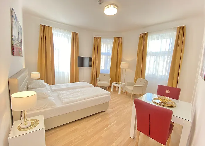 Steiner Residences Reumannplatz 公寓 *