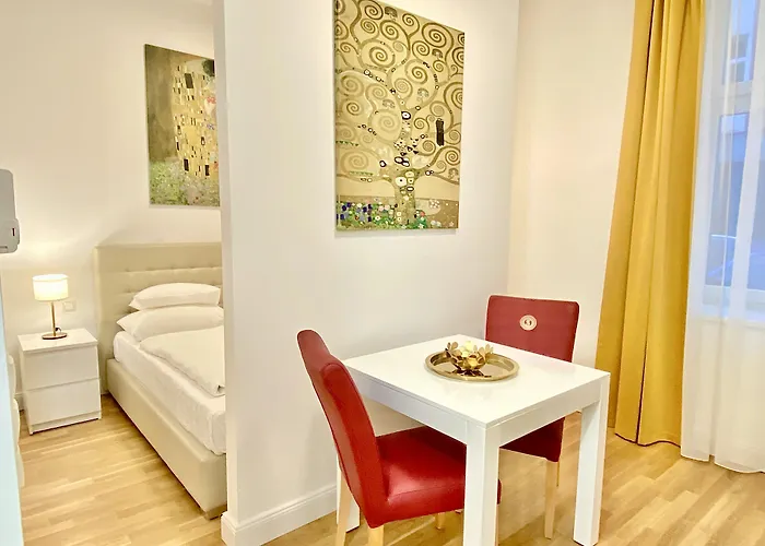 Steiner Residences Reumannplatz 公寓 *